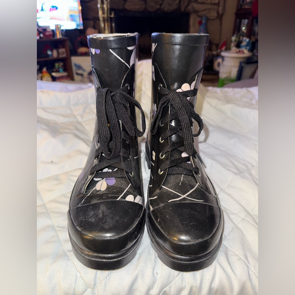 Details Tie Up Rain Boots